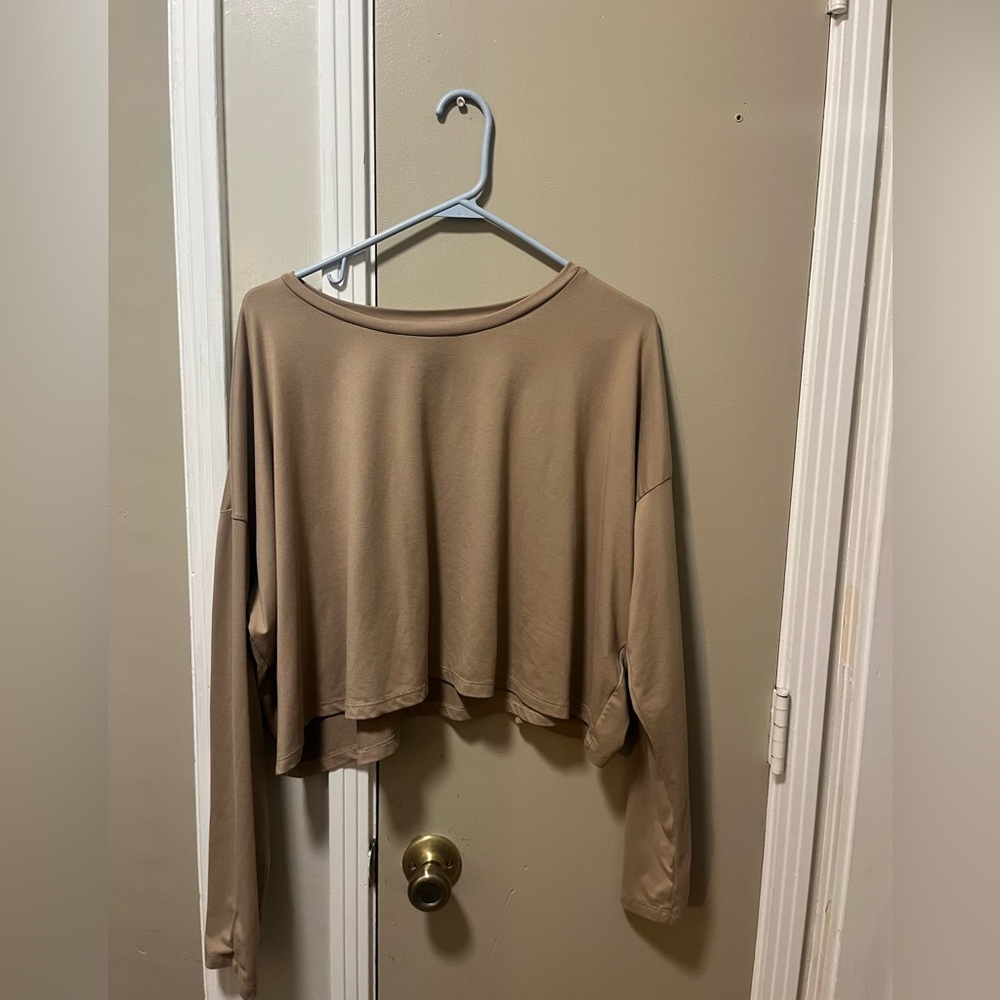 Elegant Brown Long Sleeve Crop Top - Picture 3 of 6
